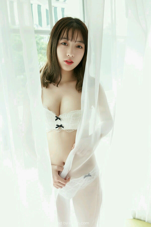 蜜桃社VOL.119美绪童颜巨乳福利写真
