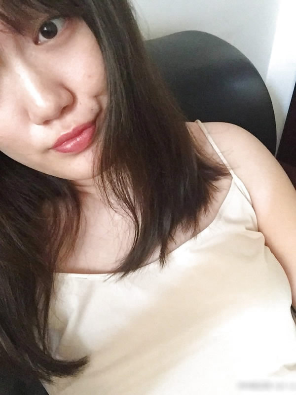 大奶可人少妇自拍无圣光图集诱惑不已