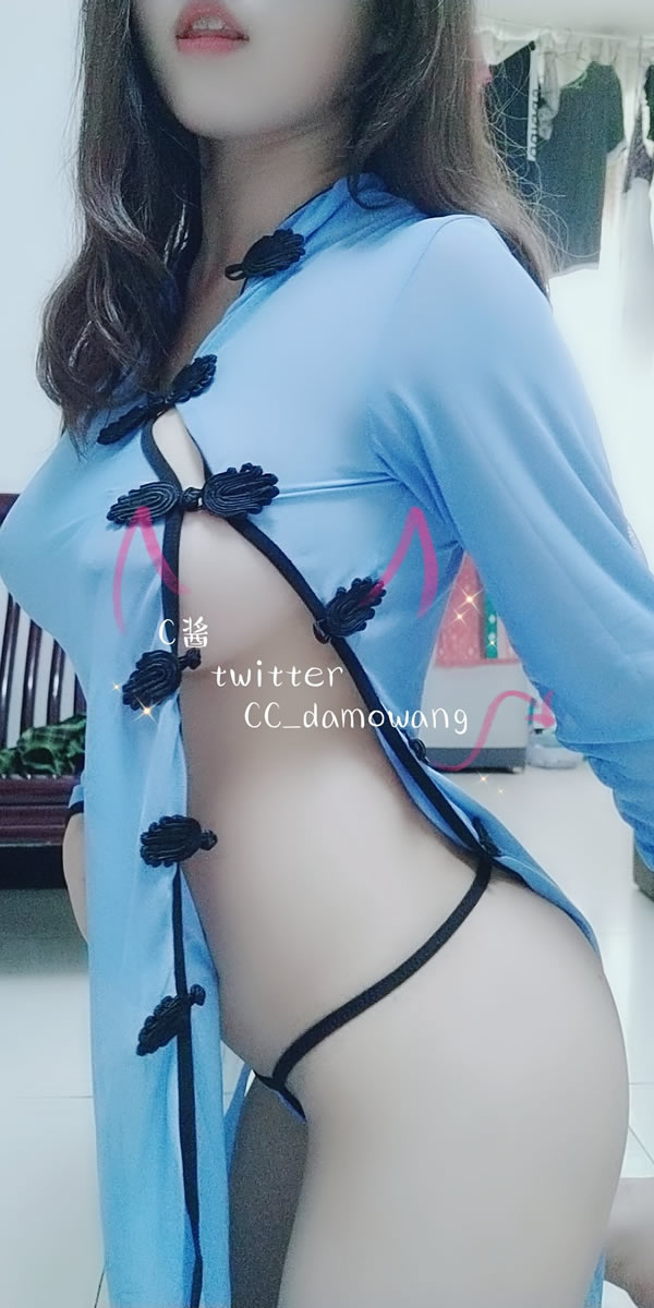 巨乳网红CC大魔王美胸大尺度私拍合集
