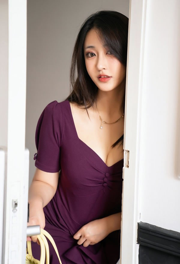 性感小娇妻林子欣风骚撩人上演致命诱惑