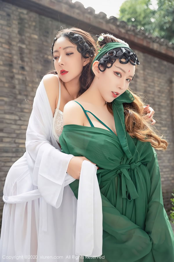 尤妮丝+松果儿倾情演绎青蛇白蛇只羡许仙不羡仙