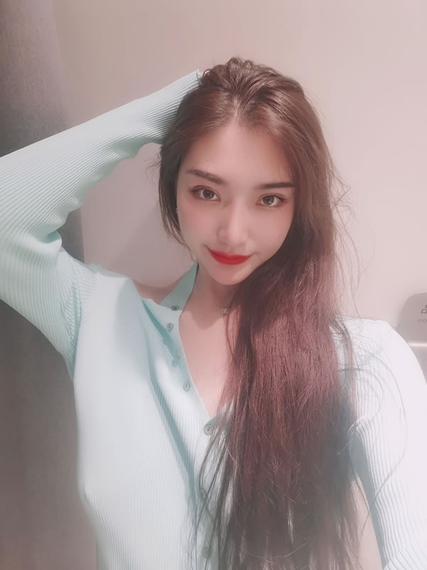 巨乳模特@乐乐 lelepigbaby 诱惑私拍合集2