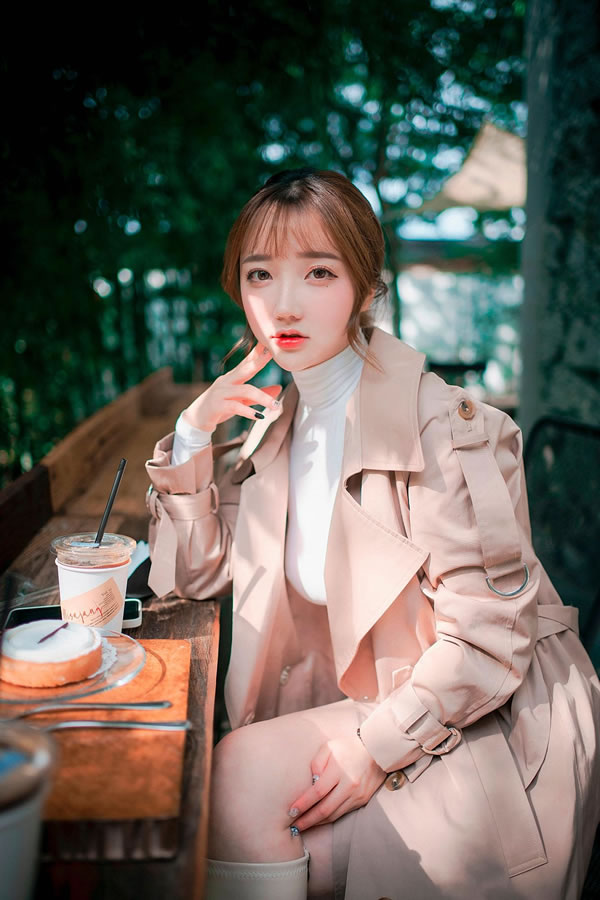 粉嫩小美女Son Ye