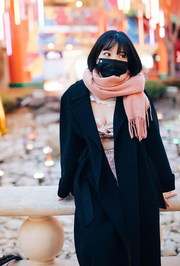 粉嫩美女孙乐乐Son Yeeun