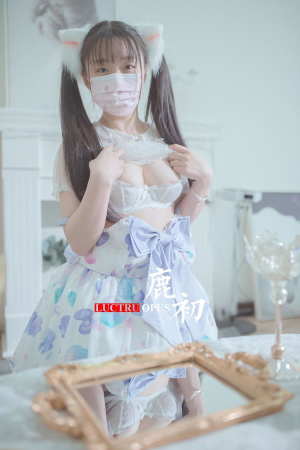 网红MM鹿初少女私拍无圣光粉嫩图集2