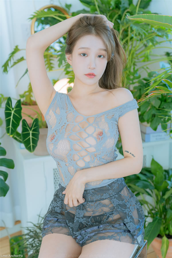 清新女孩Leesnoww缕空蕾丝短裙无圣光图集