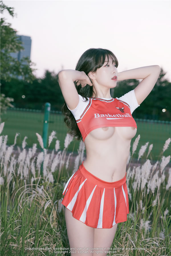 穿红色运动短裙的妹子Shaany青春气息诱人