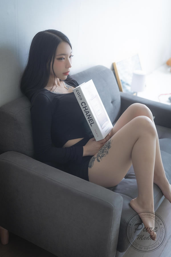 美丽小姐姐Yeon Hwa缕空围衣黑丝无圣光图集