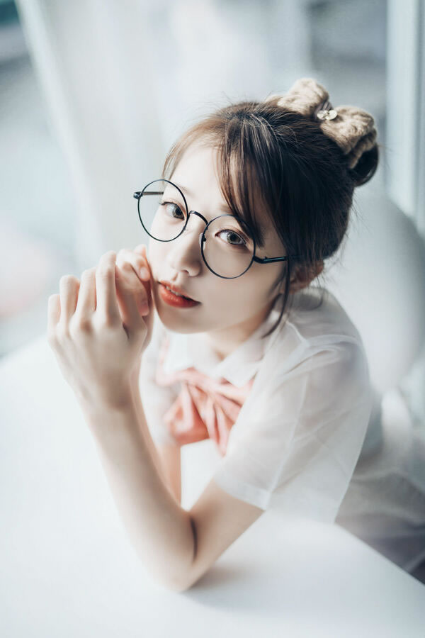 俏皮小姐姐妍妍粉格子JK无圣光图集
