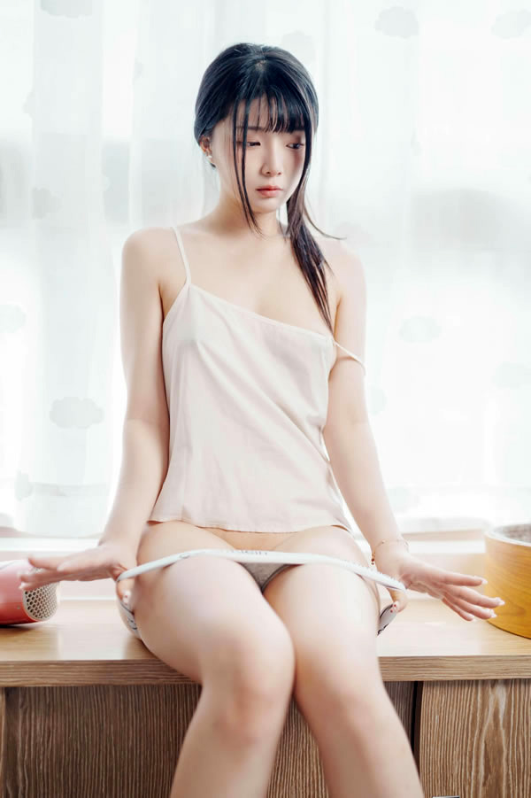 福利姬落落Raku