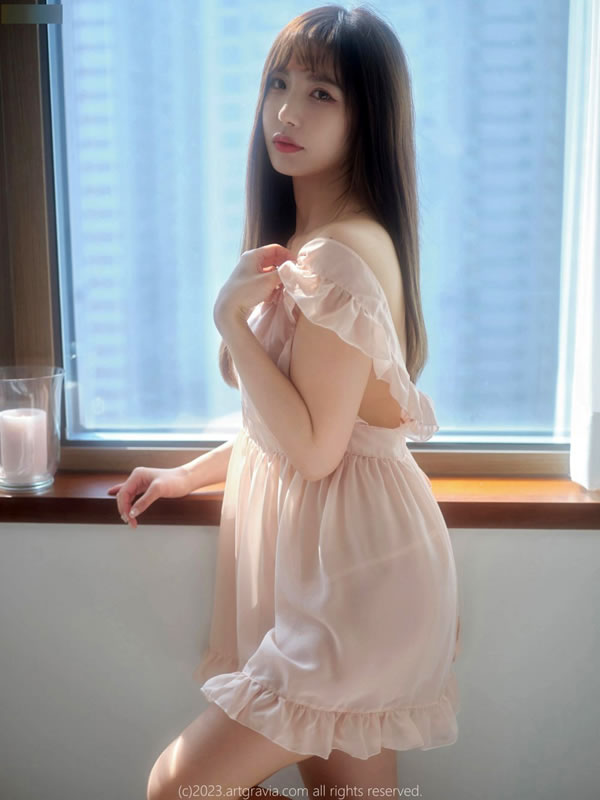 温柔小美女Yulbi粉色睡衣居家福利写真