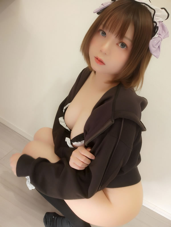 肉肉的小师妹肉肉居家解禁蕾丝黑白小女仆
