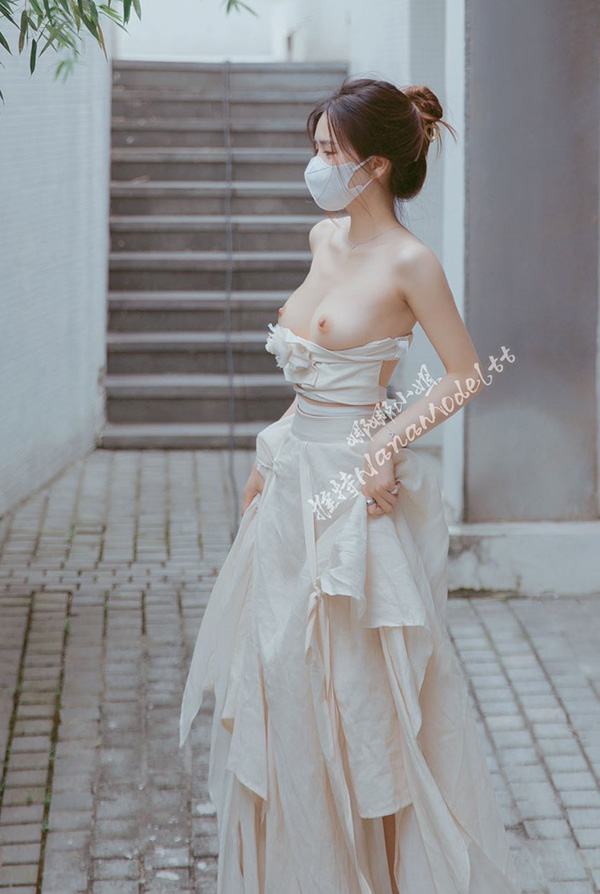 体态修长秀美的娜娜小姐户外私拍唯美合集2