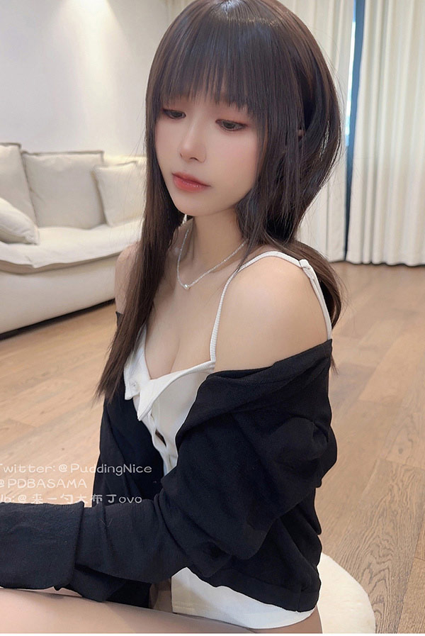 网红美女布丁大法 海盐荔枝居家写真