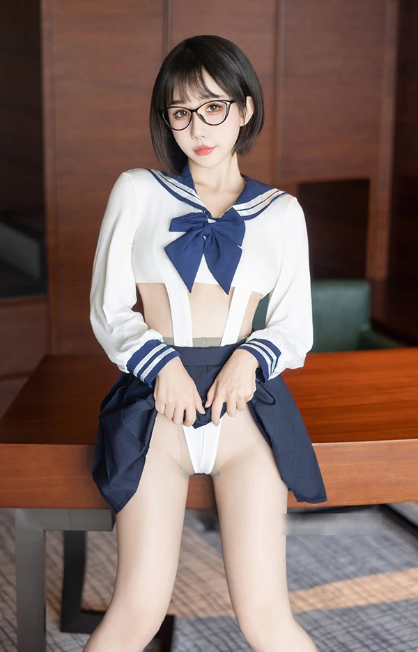 秀人女神小蛮妖+波巧酱私购流出女同激情四射